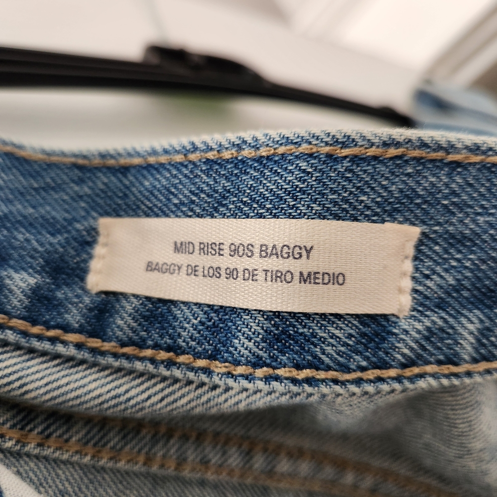 Universal Thread Light Blue Denim Jeans - Picture 4 of 4